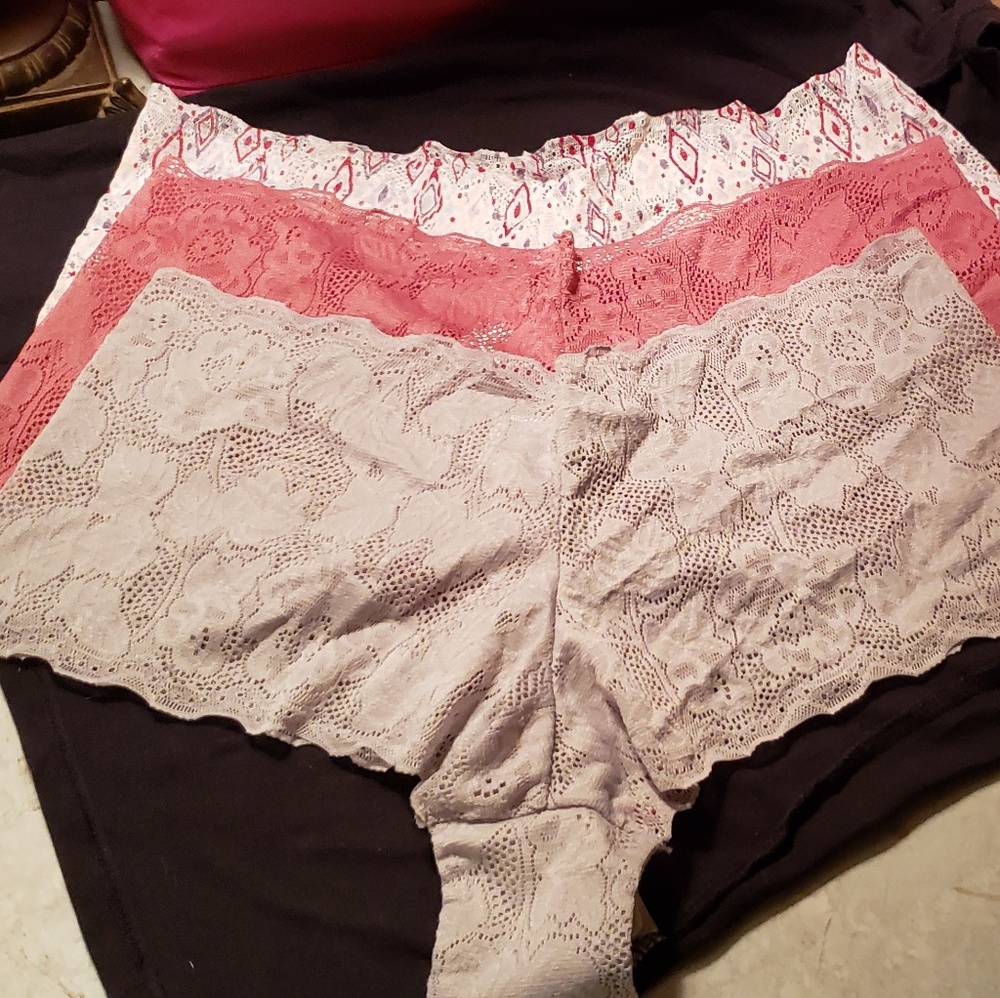 3 NWOT booty shorts